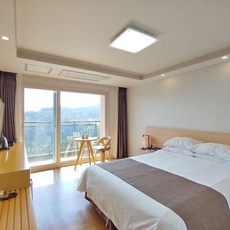 Jeju Lavender Hotel Seogwipo Exterior photo
