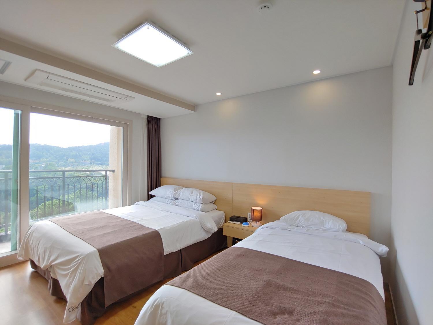 Jeju Lavender Hotel Seogwipo Exterior photo
