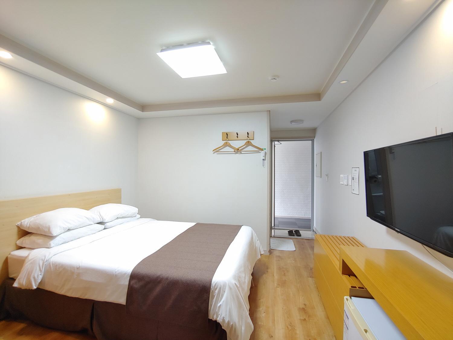 Jeju Lavender Hotel Seogwipo Exterior photo